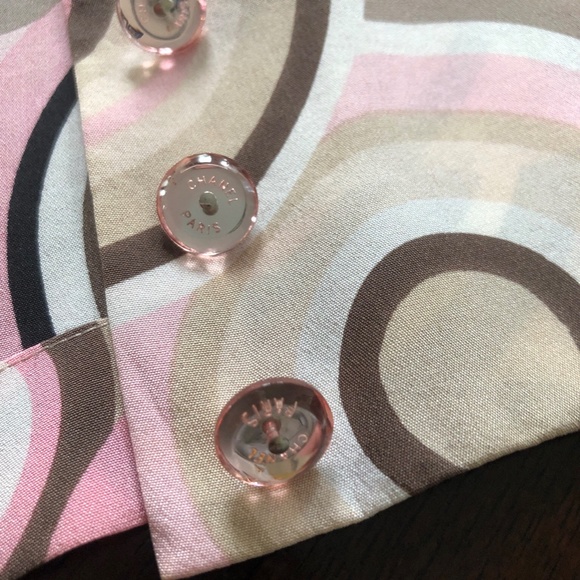 RARE! BEAUTIFUL VINTAGE CHANEL SLEEVELESS BLOUSE - Picture 2 of 9